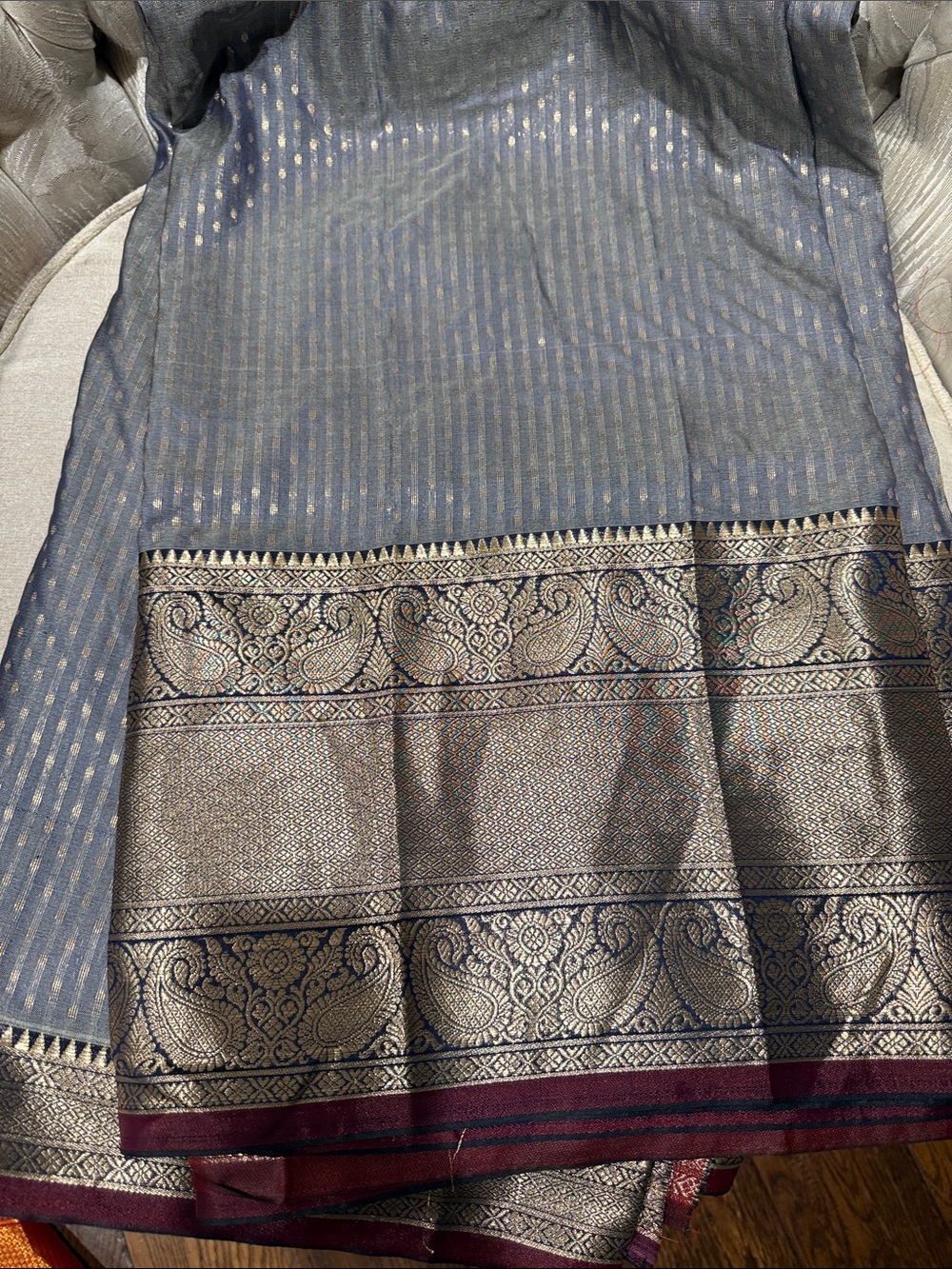 Elegant grey Metallic Peach Border Saree.Custom made blouse can be altered 16.
